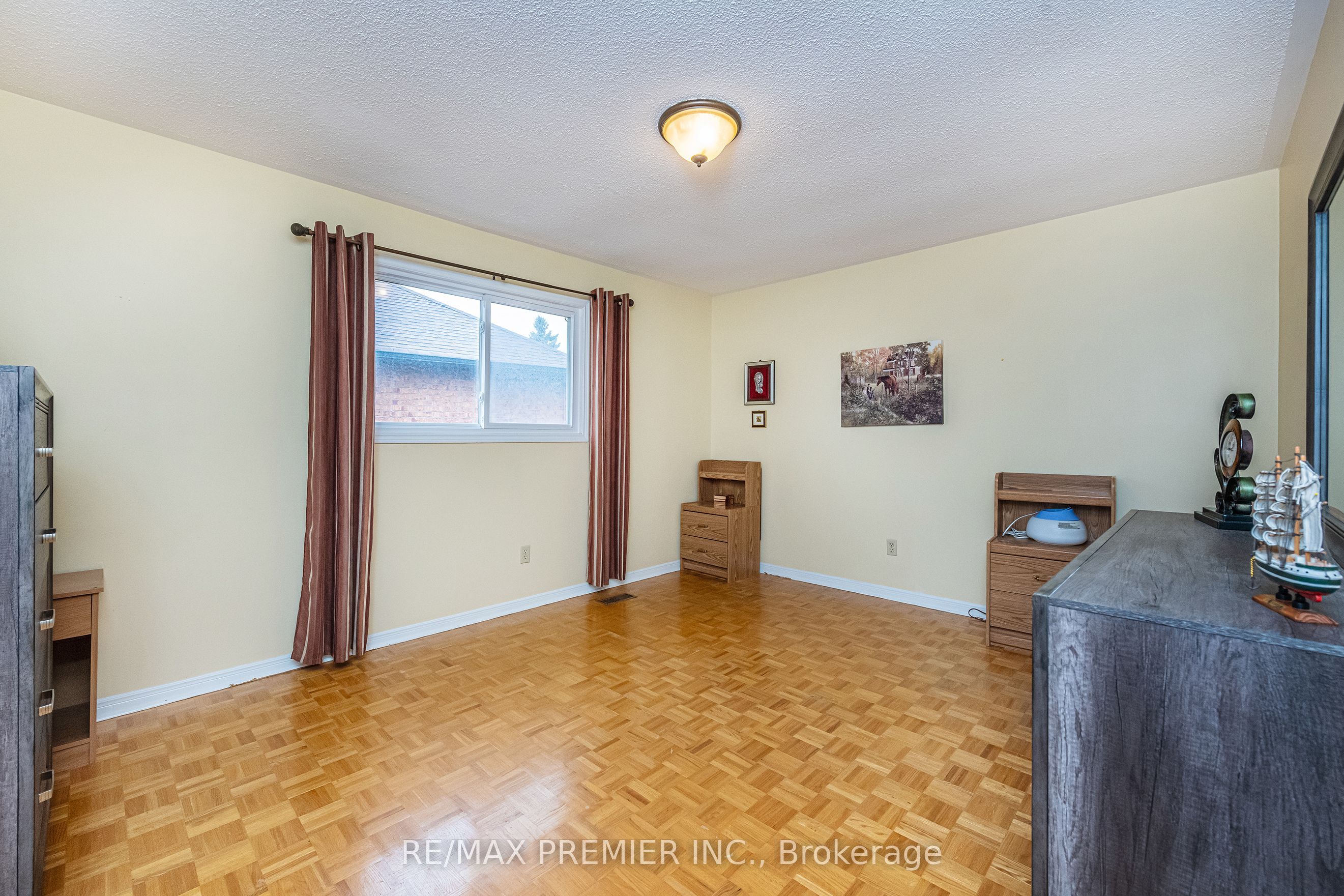 35 Cristina Crescent