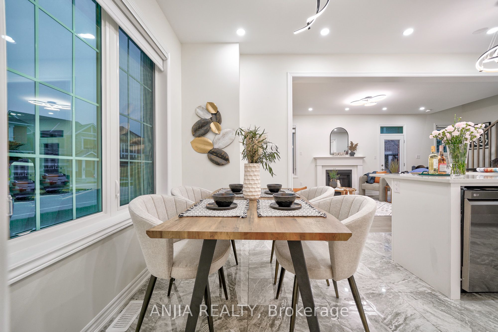 262 Beaverbrae Drive