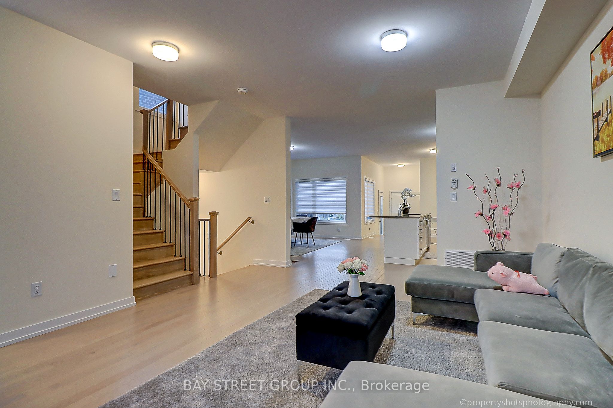 206 Webb St