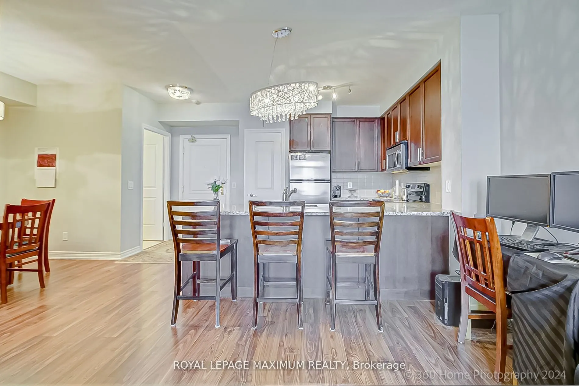 9245 Jane Street, #706