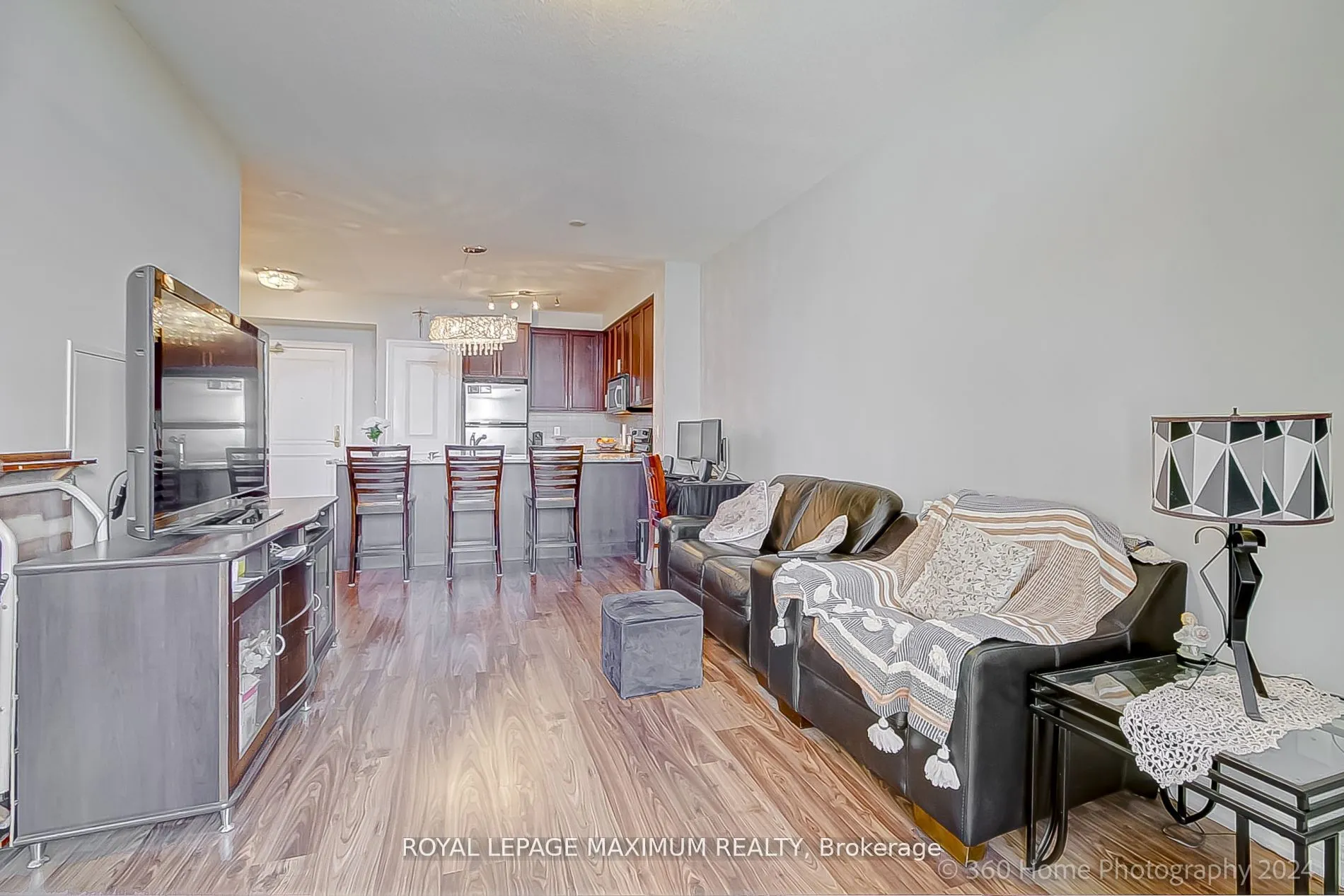 9245 Jane Street, #706