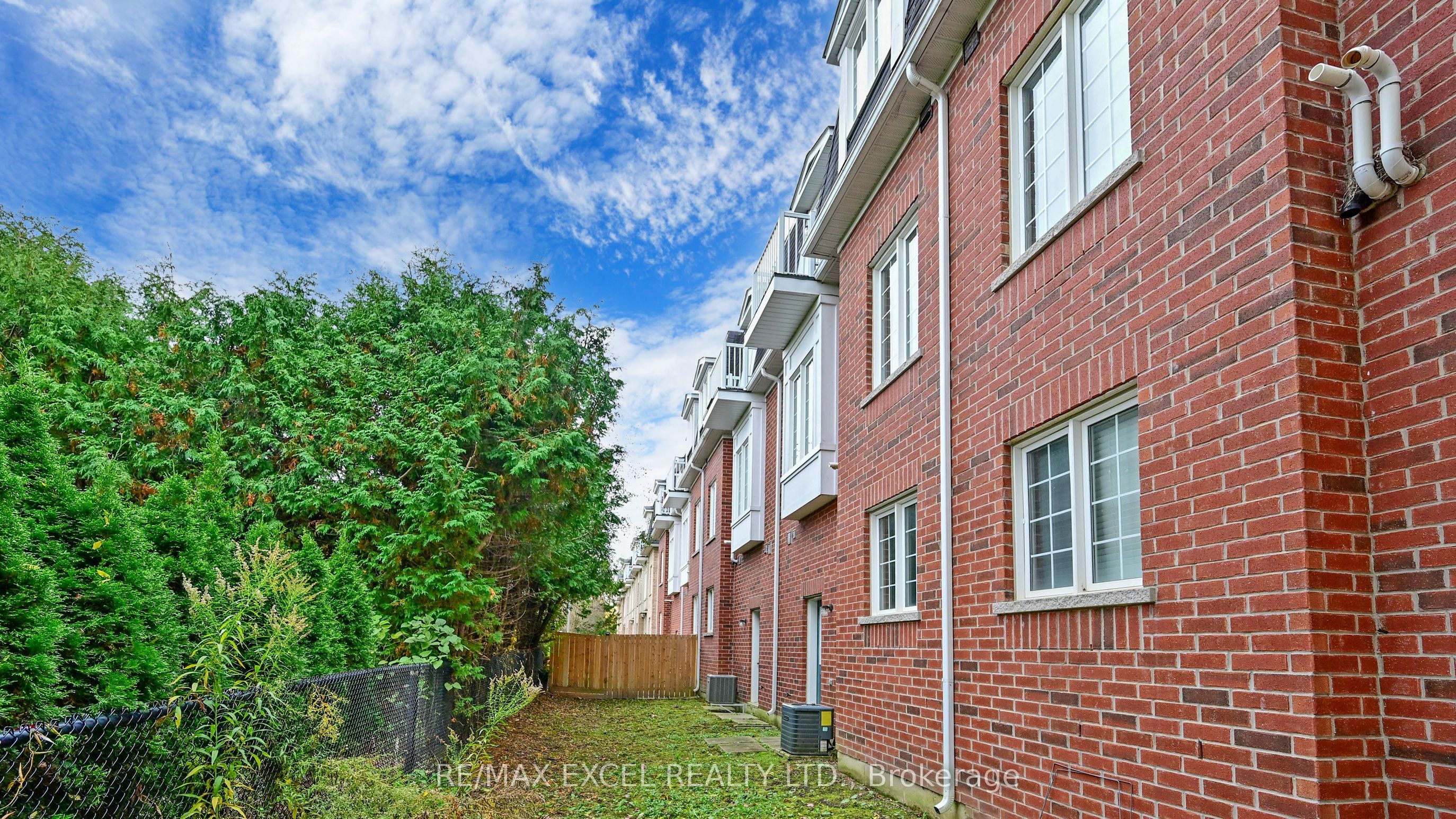15 Old Colony Road #24