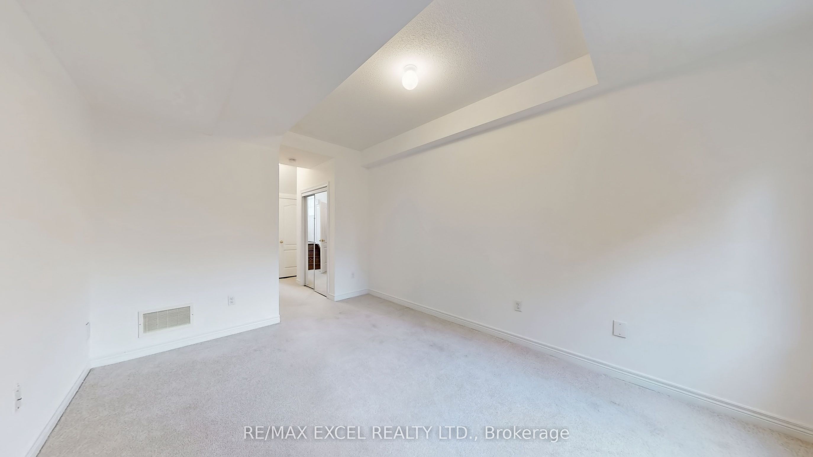 15 Old Colony Road #24