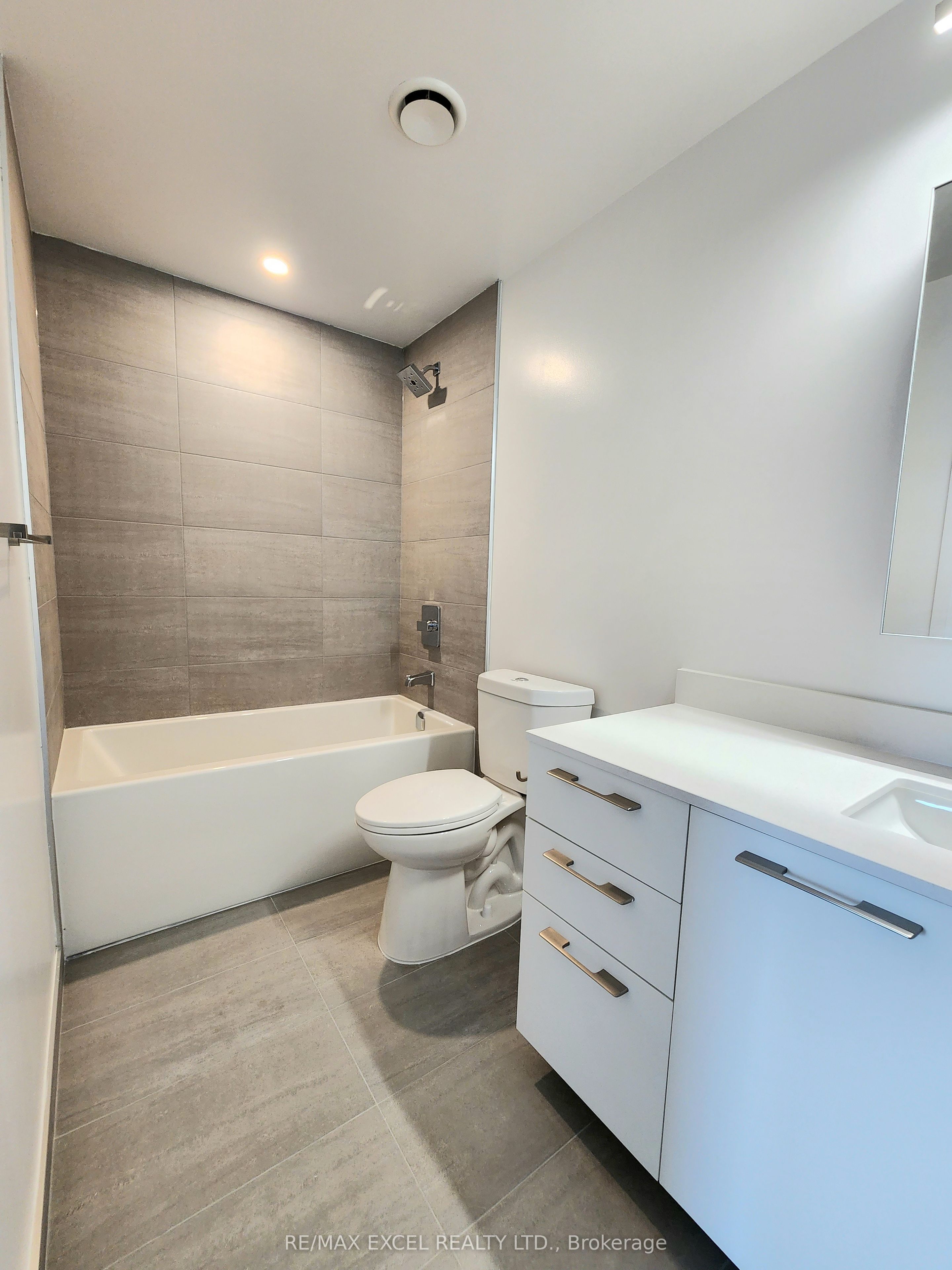 18 Water Walk Drive, #3709