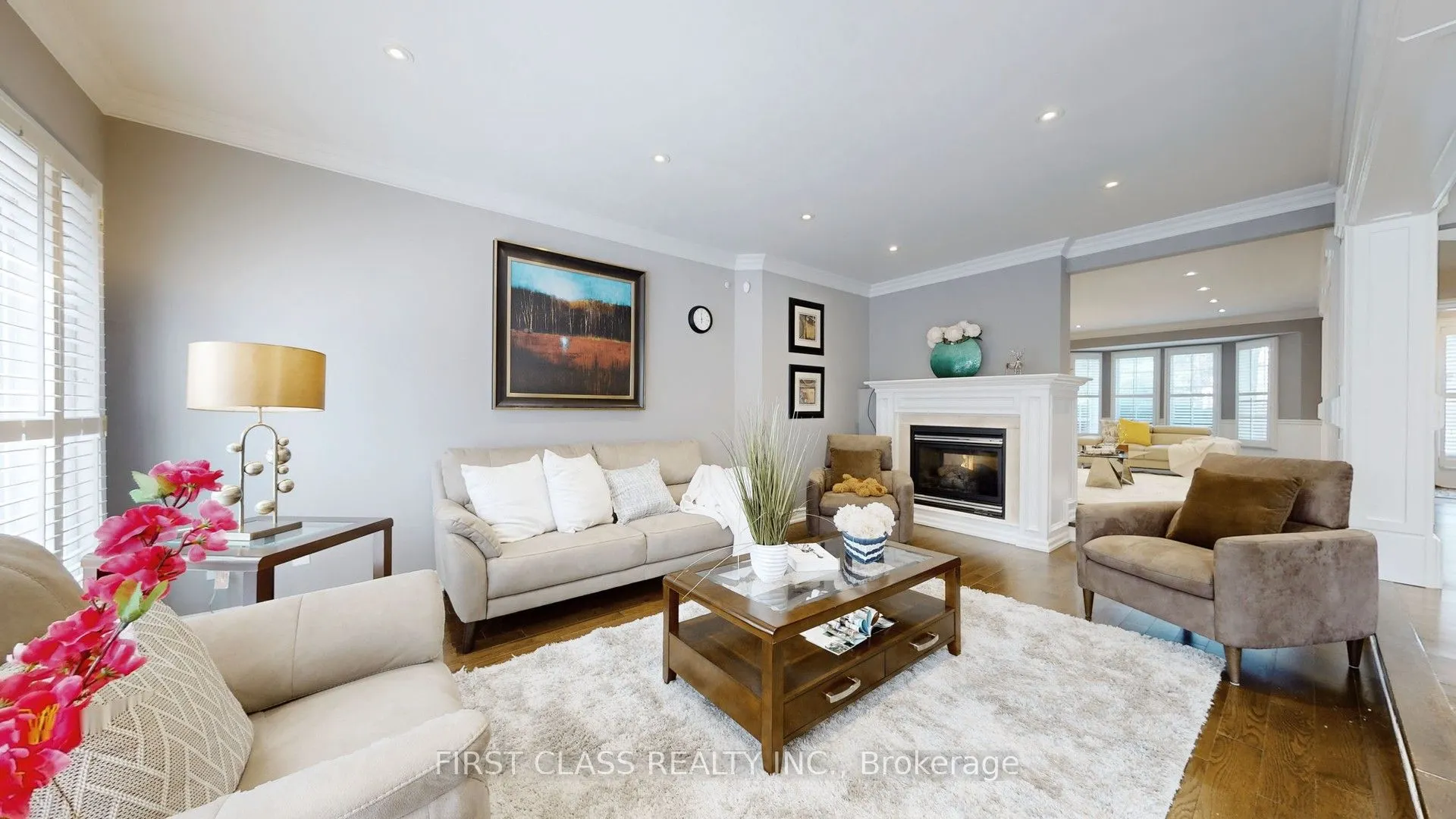 125 Longwater Chase