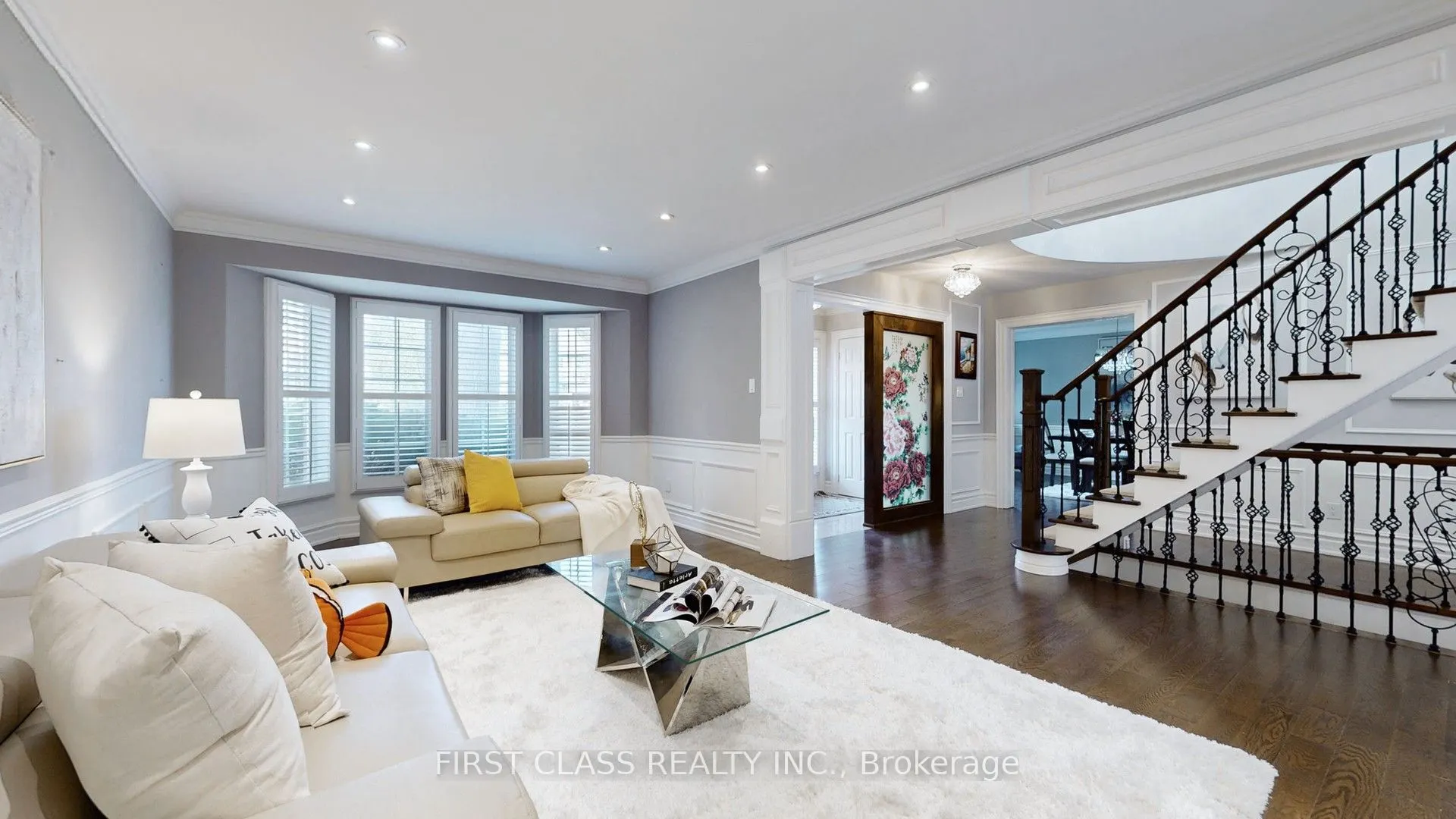 125 Longwater Chase