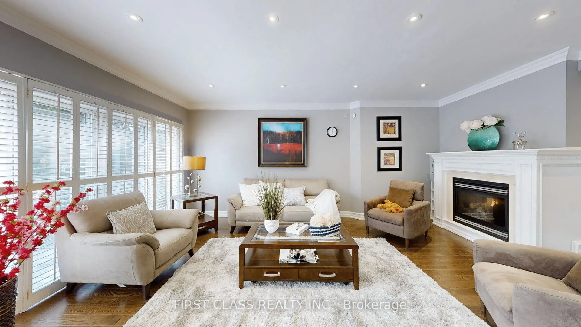 125 Longwater Chase