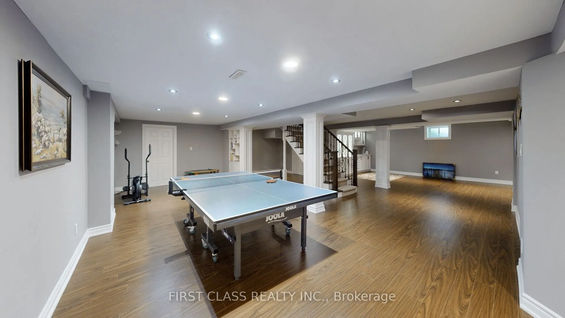 125 Longwater Chase
