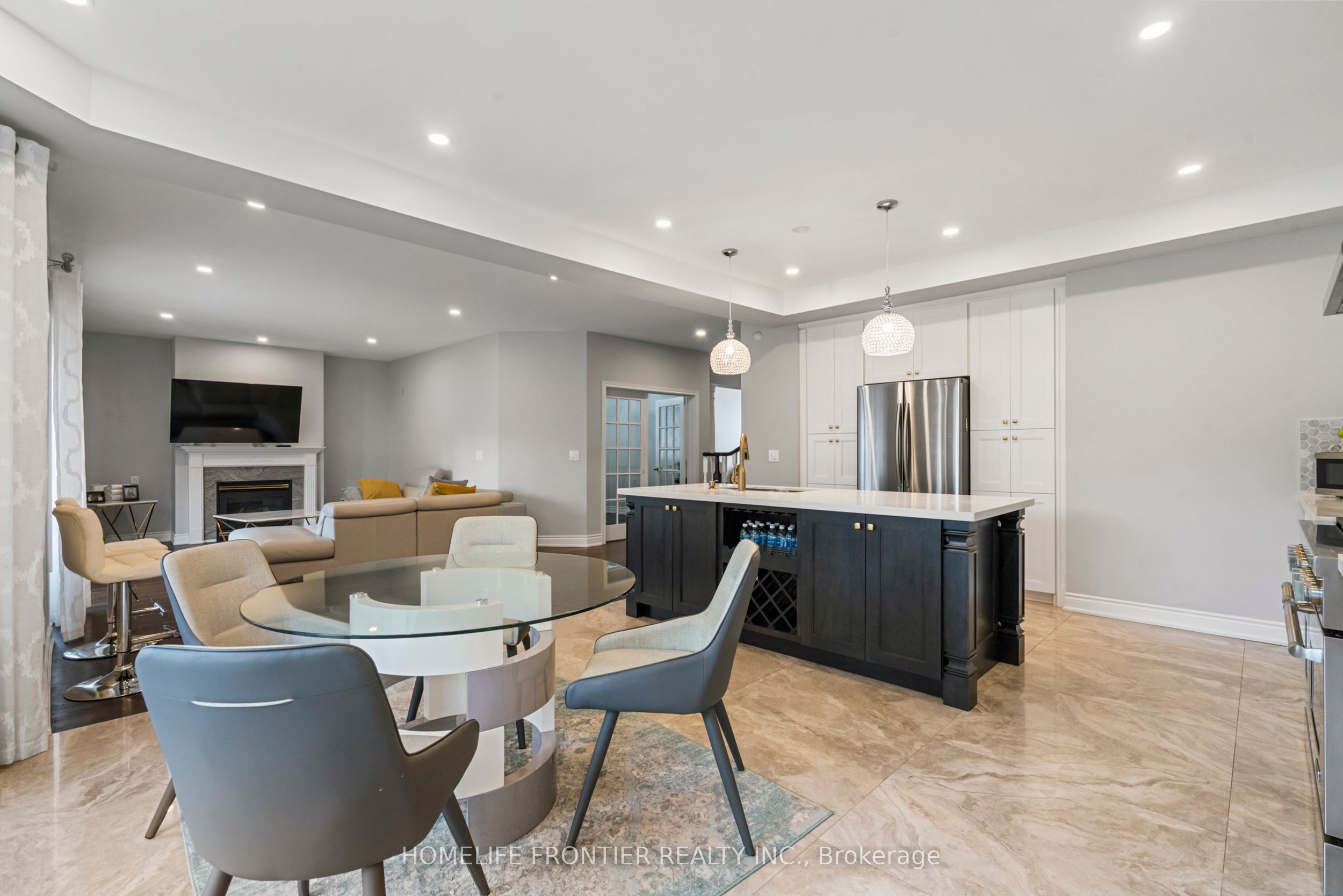 7 Edenbrook Crescent