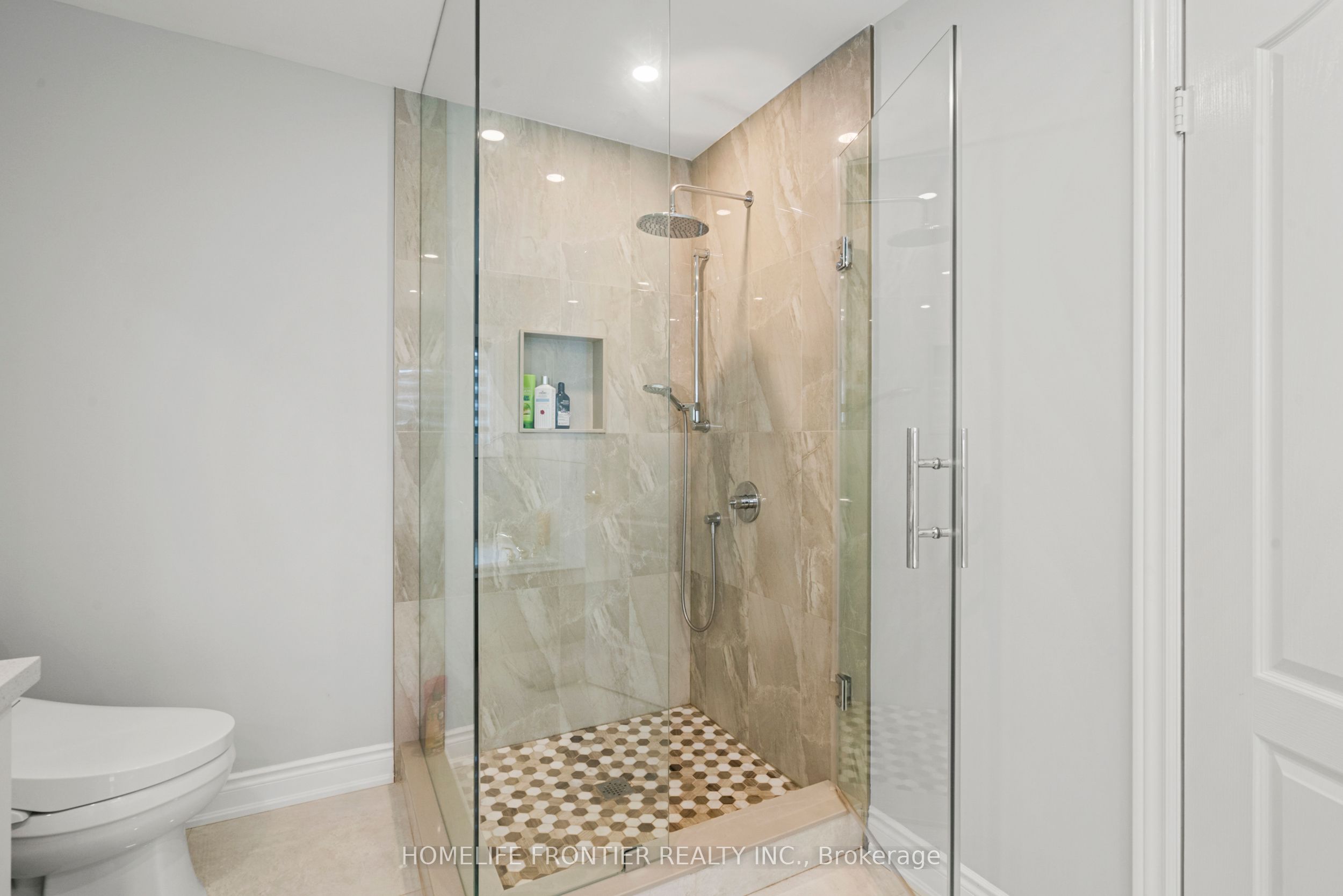 7 Edenbrook Crescent
