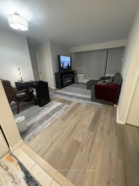 81 Townsgate Drive #211