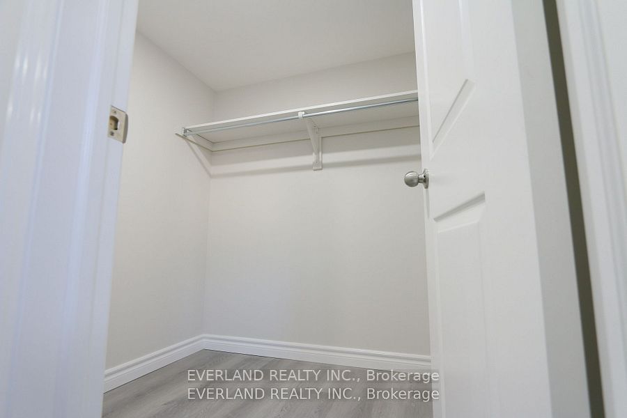 21 Kenneth Ross Bend