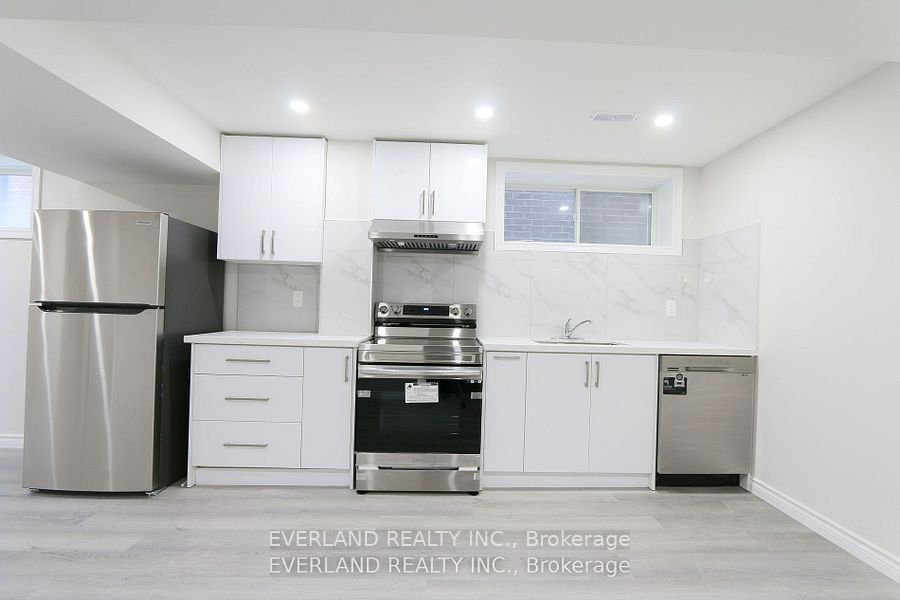 21 Kenneth Ross Bend