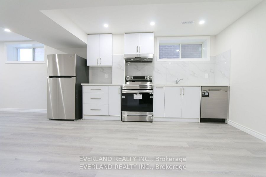 21 Kenneth Ross Bend