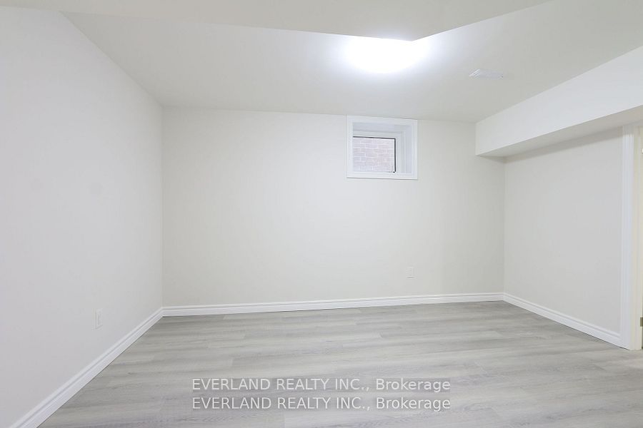 21 Kenneth Ross Bend