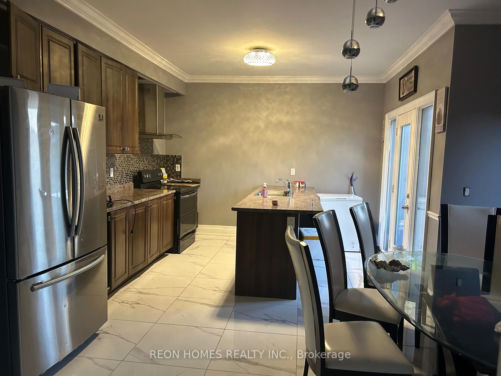 98 Decarolis Crescent