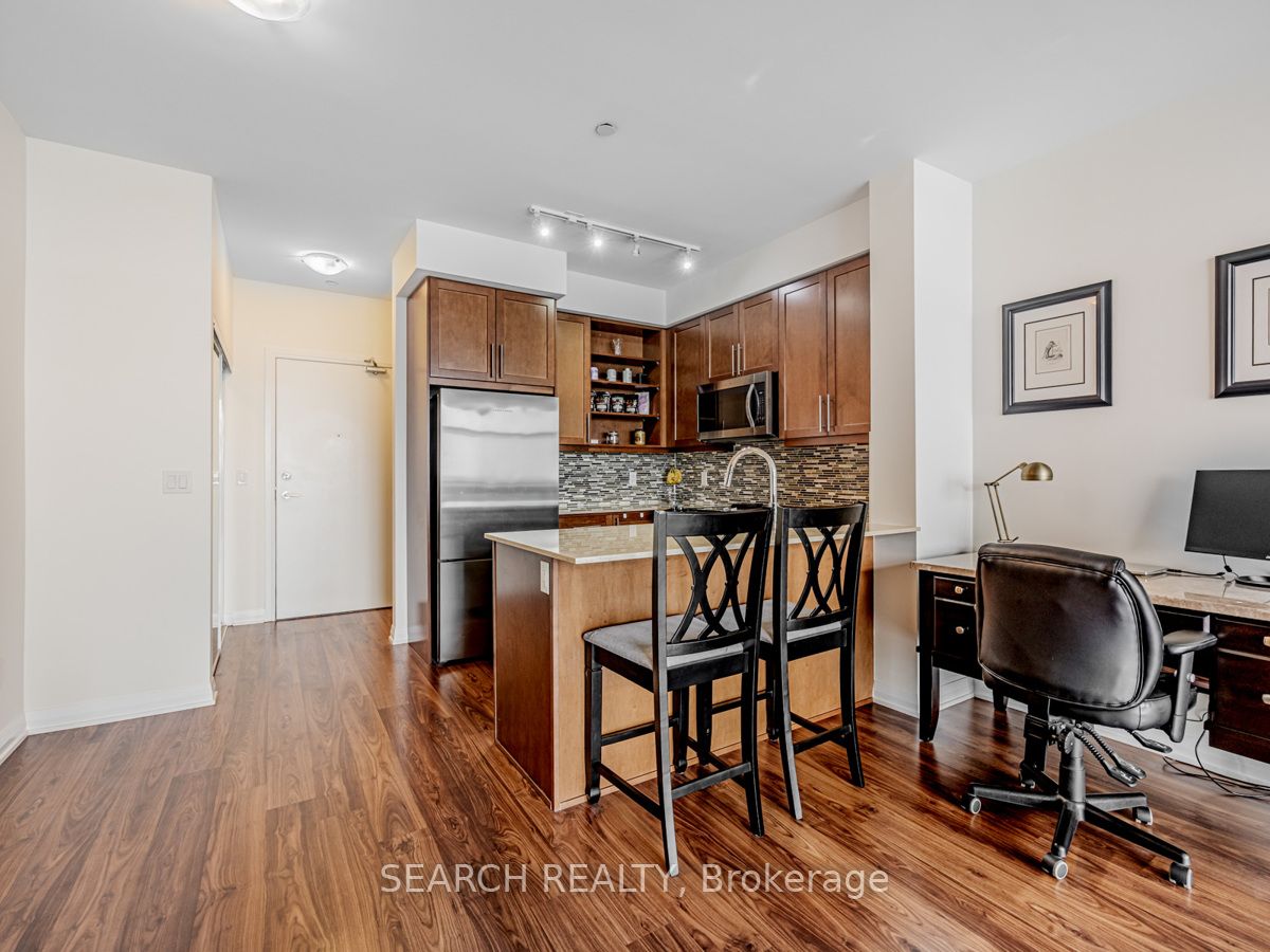65 Oneida Crescent #1010