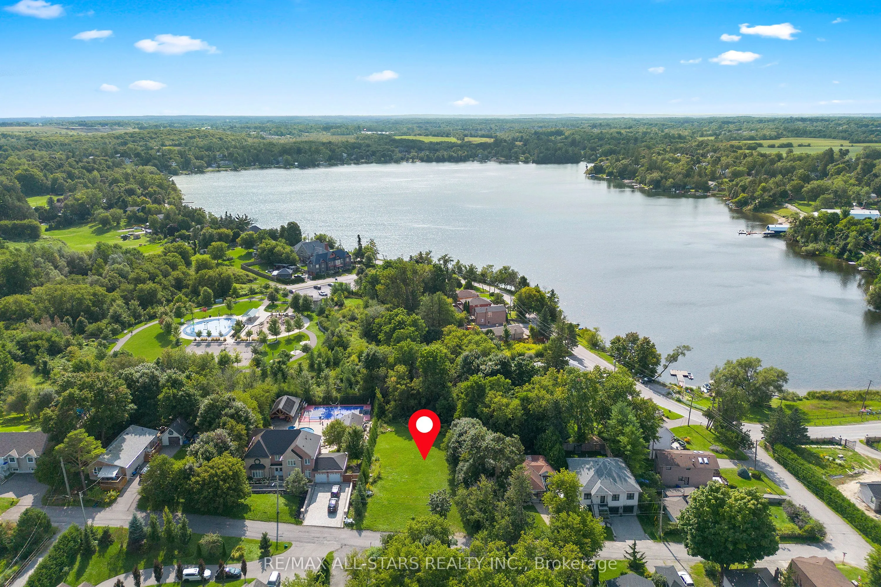 12 Churchill Drive S