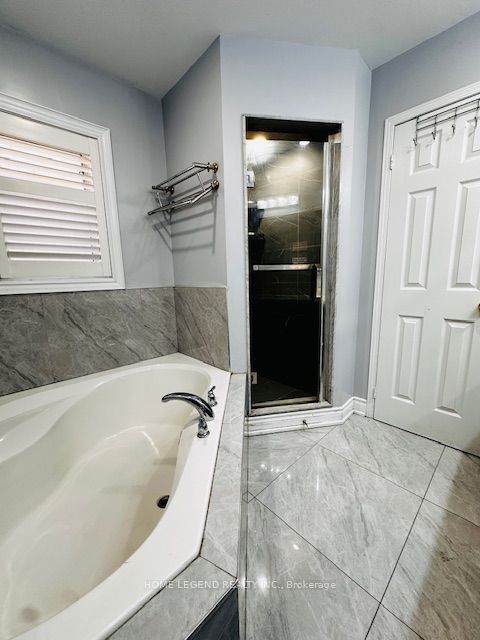 78 Lahore Crescent