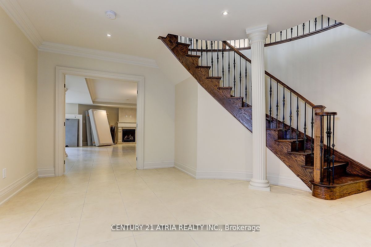 33 Winterport Court