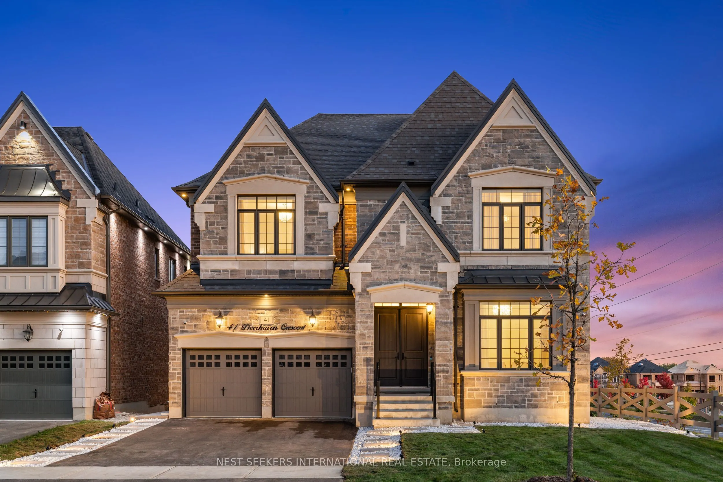 41 Deerhaven Crescent