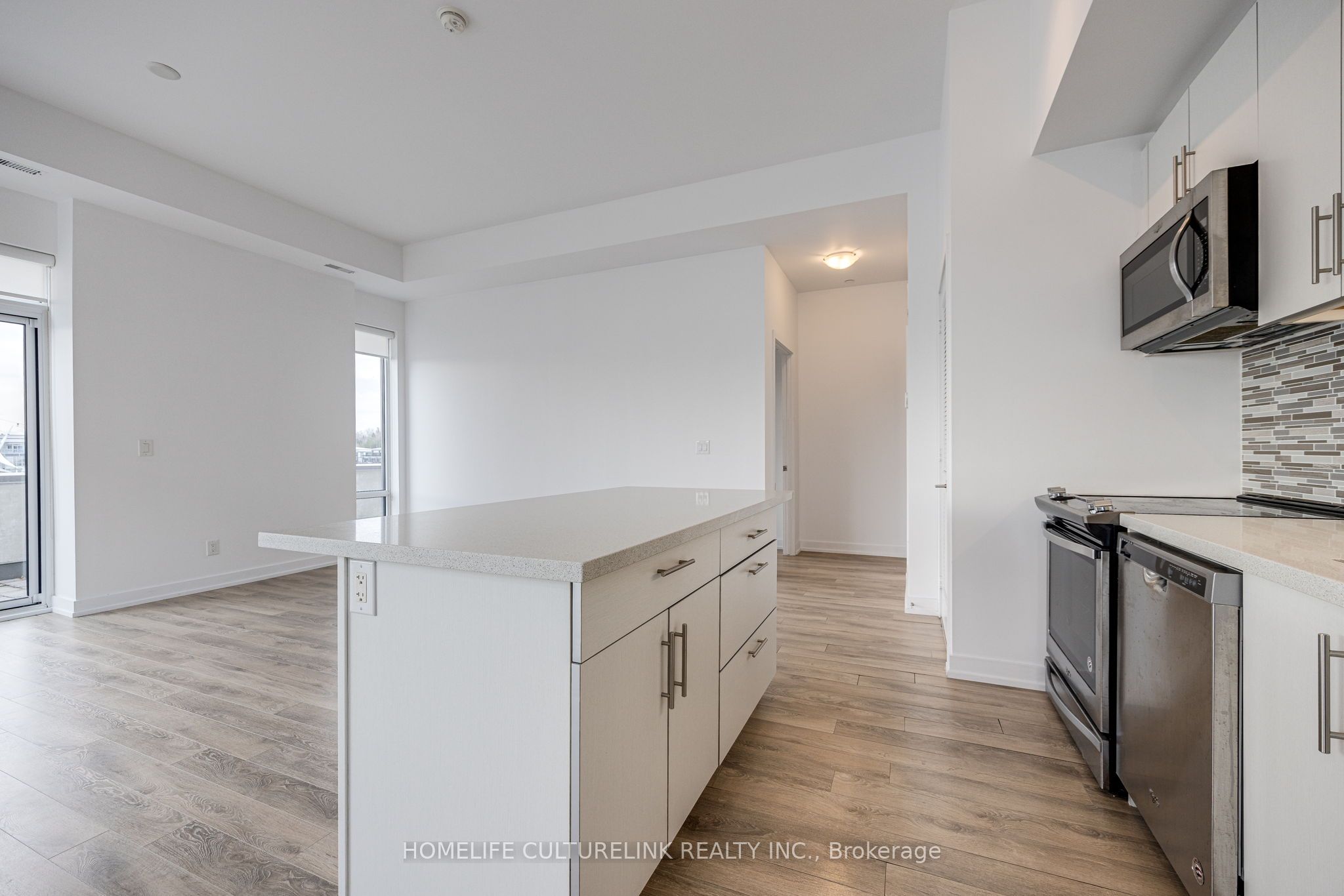 261 Broward Way #37