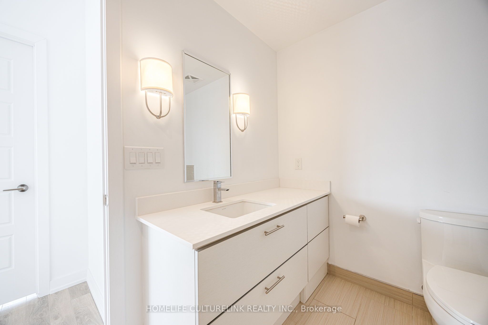 261 Broward Way #37