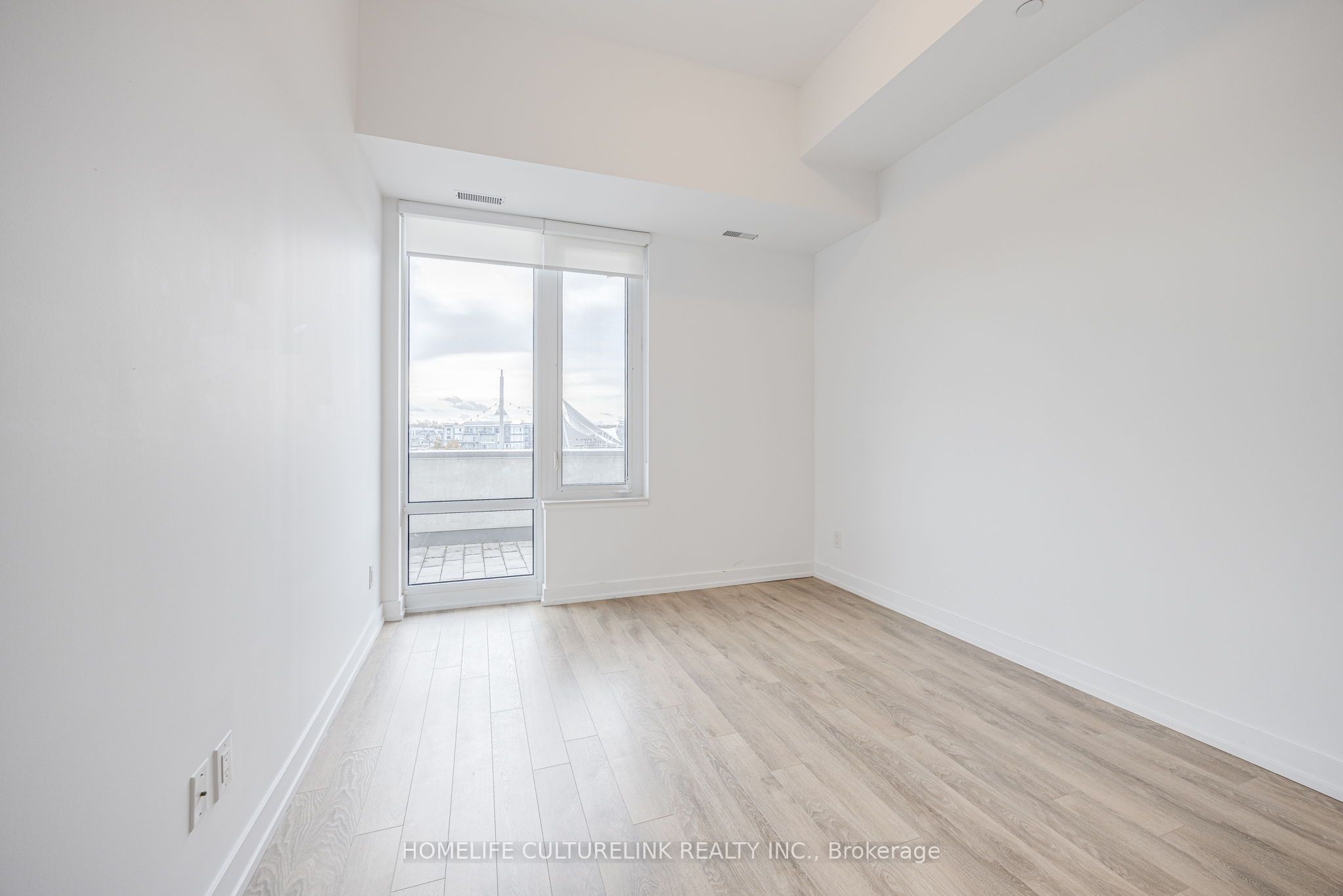 261 Broward Way #37