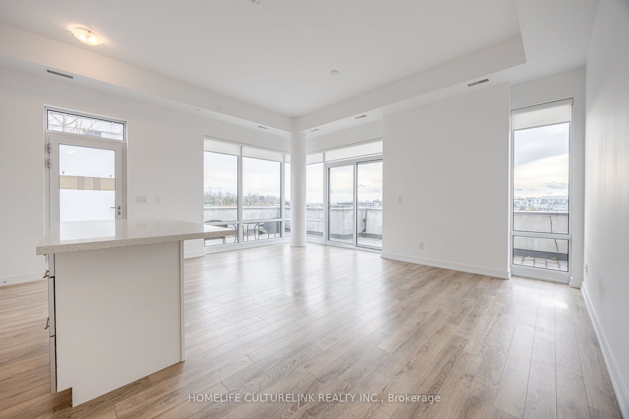 261 Broward Way #37