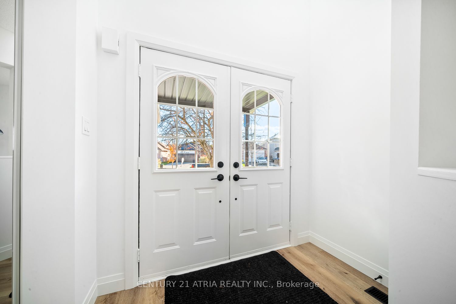1304 Vincent Crescent