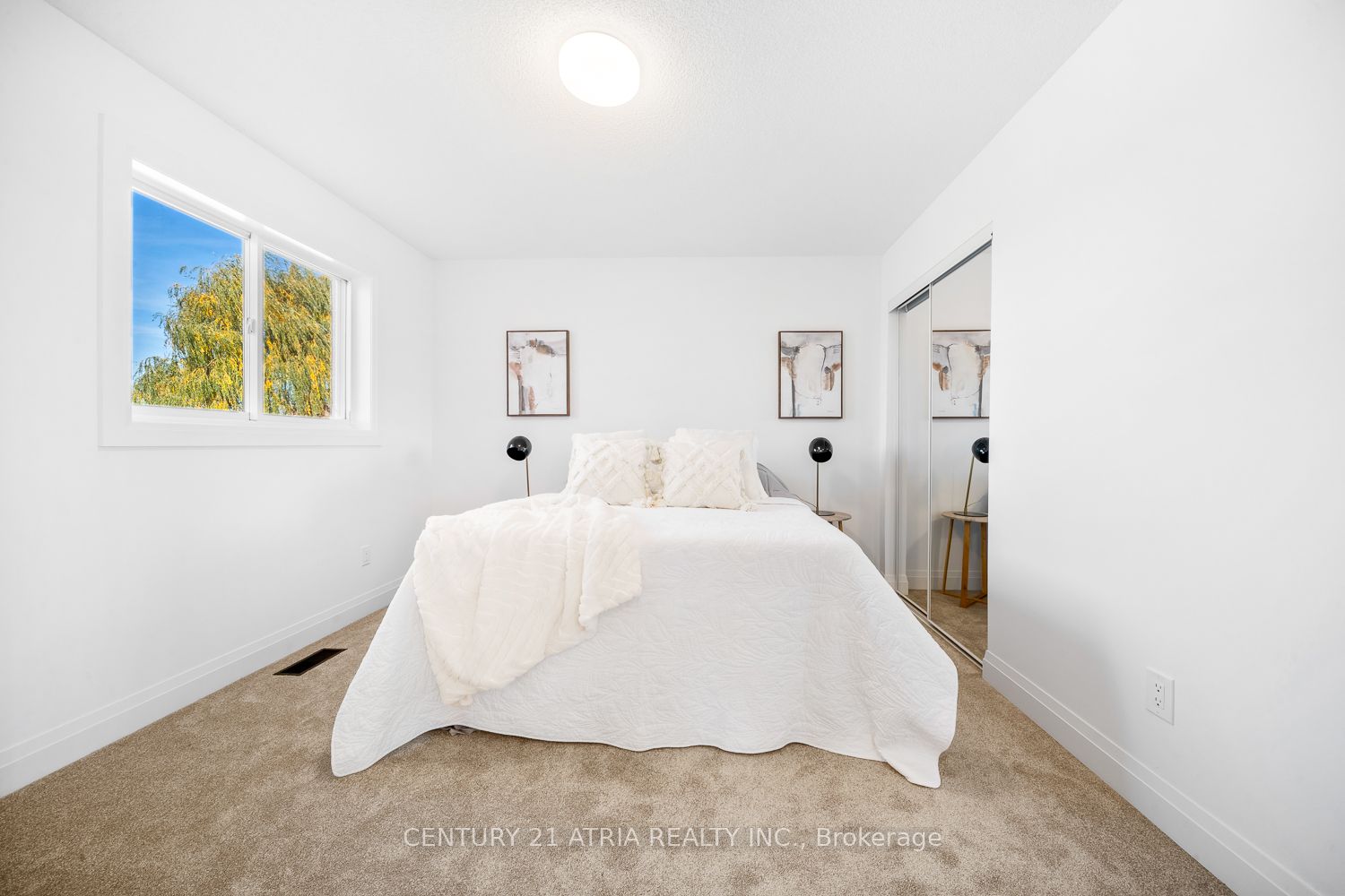 1304 Vincent Crescent