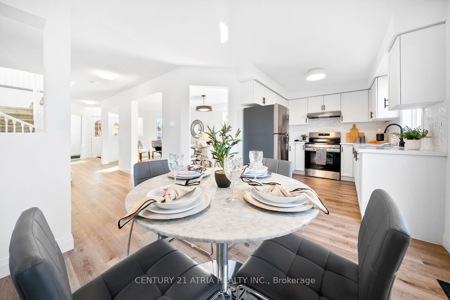 1304 Vincent Crescent
