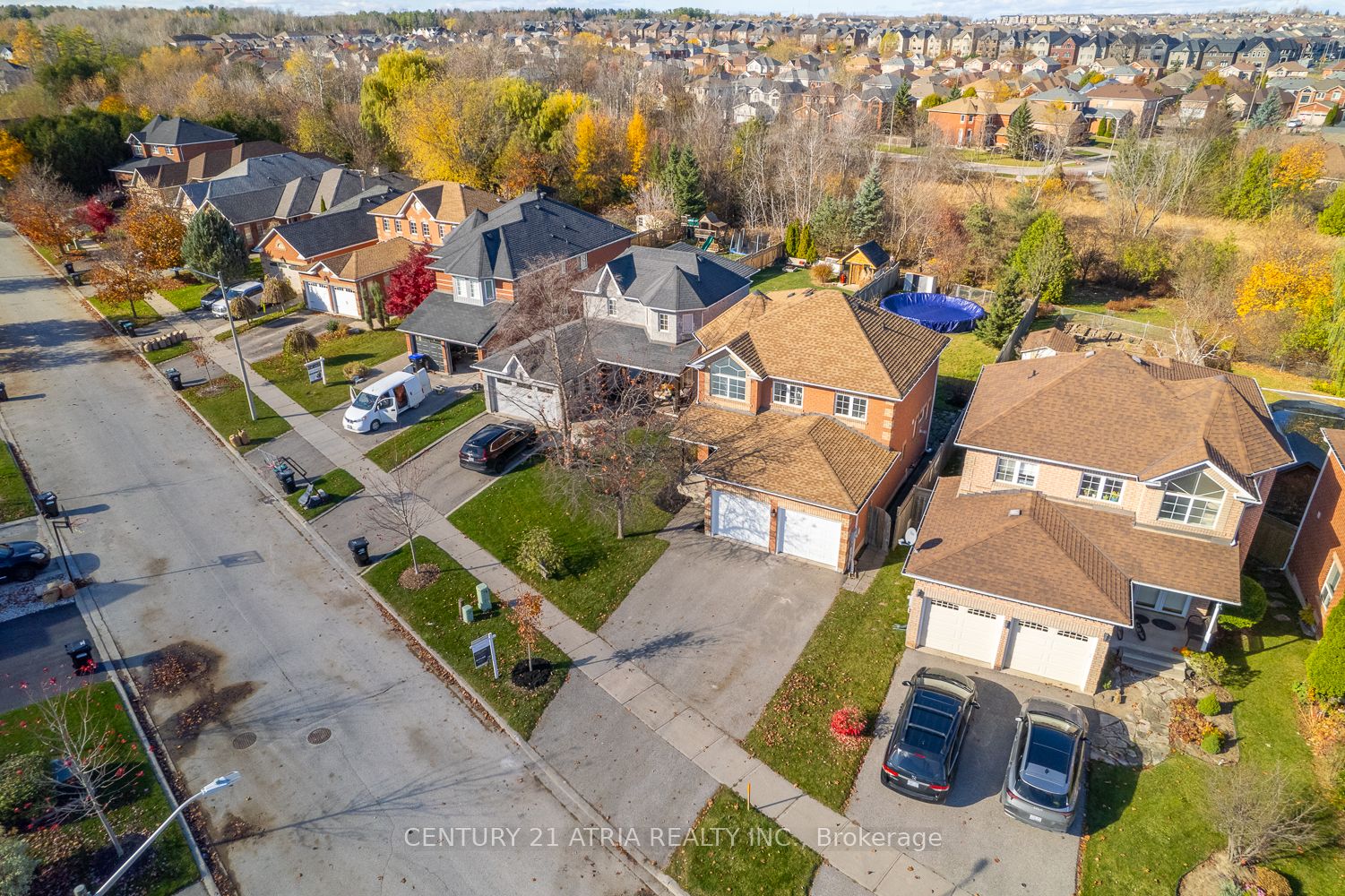 1304 Vincent Crescent