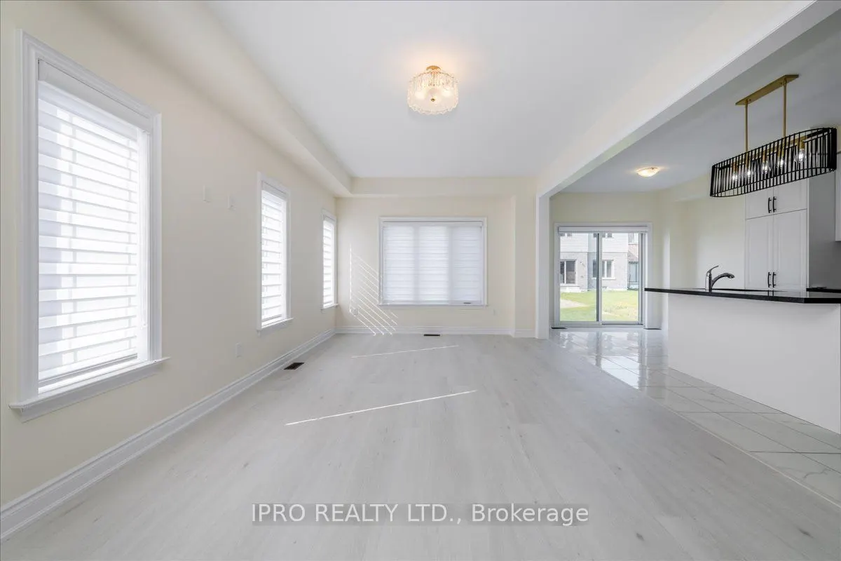 78 Lorne Thomas Place