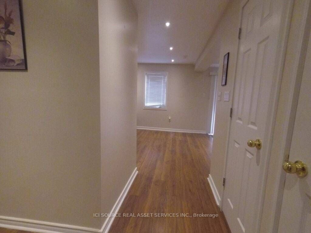 19 Foxchase Avenue #61