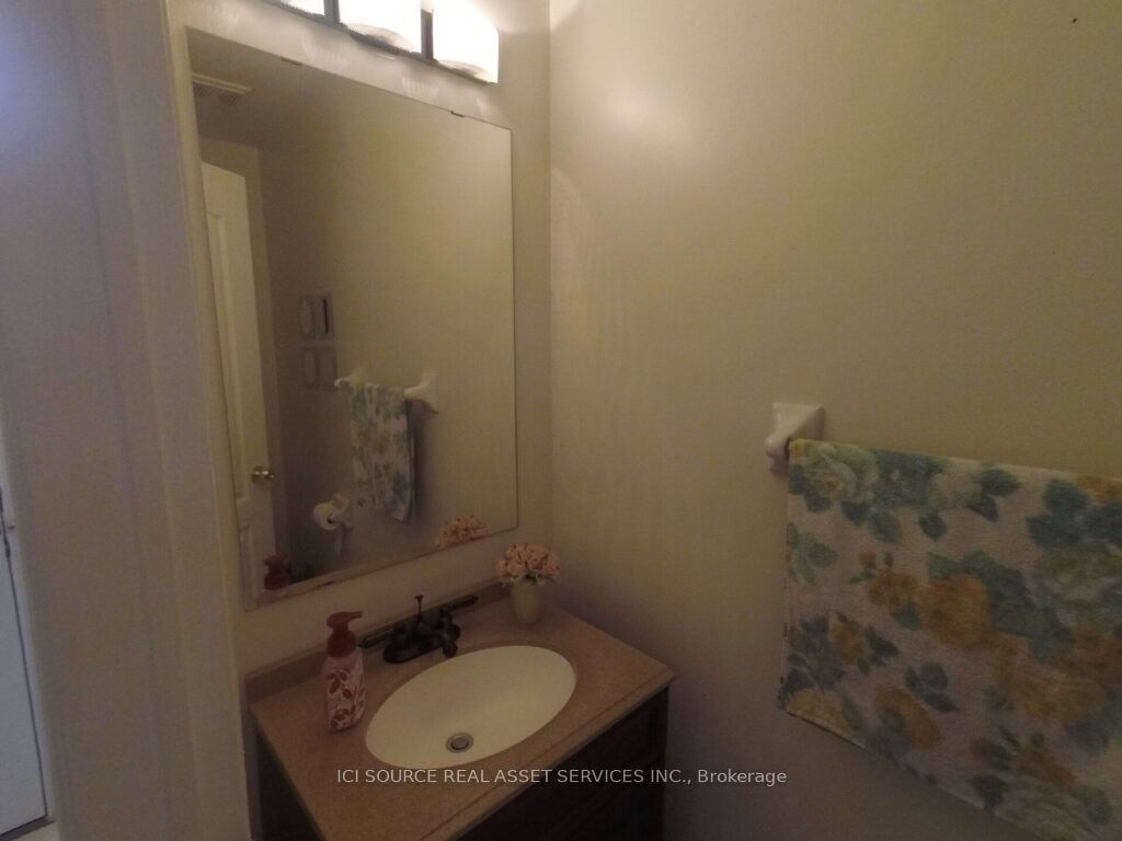 19 Foxchase Avenue #61