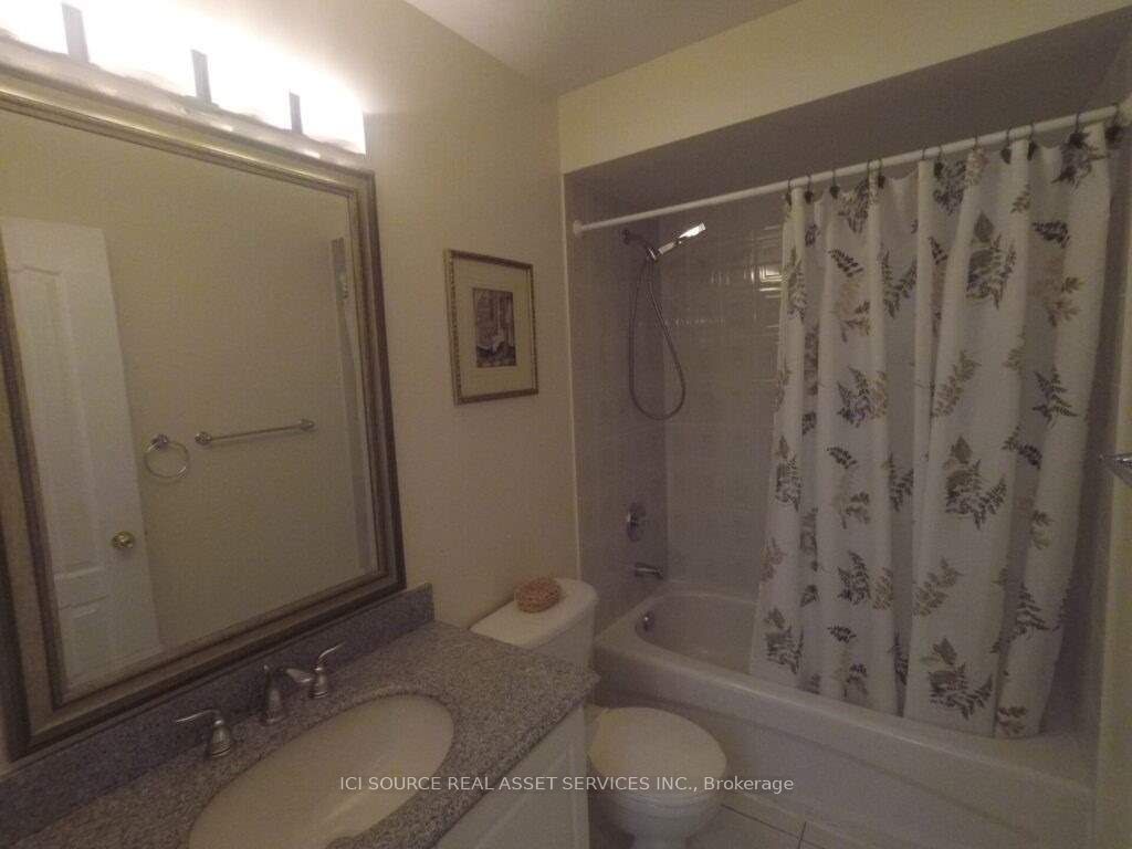 19 Foxchase Avenue #61