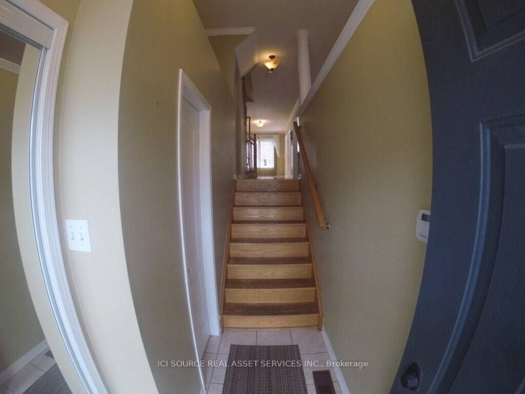 19 Foxchase Avenue #61