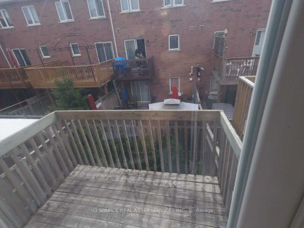 19 Foxchase Avenue #61