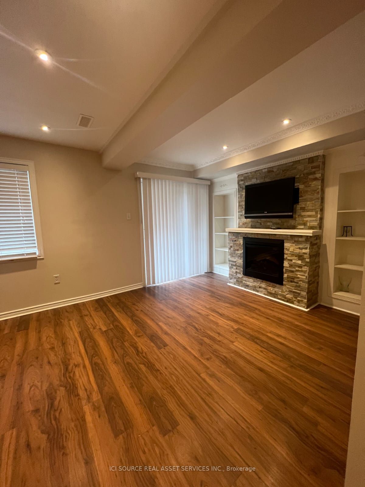 19 Foxchase Avenue #61