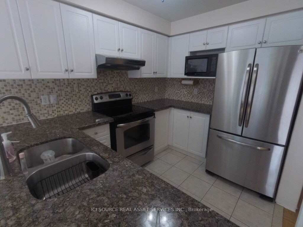 19 Foxchase Avenue #61