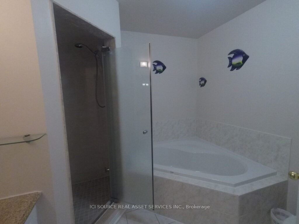 19 Foxchase Avenue #61