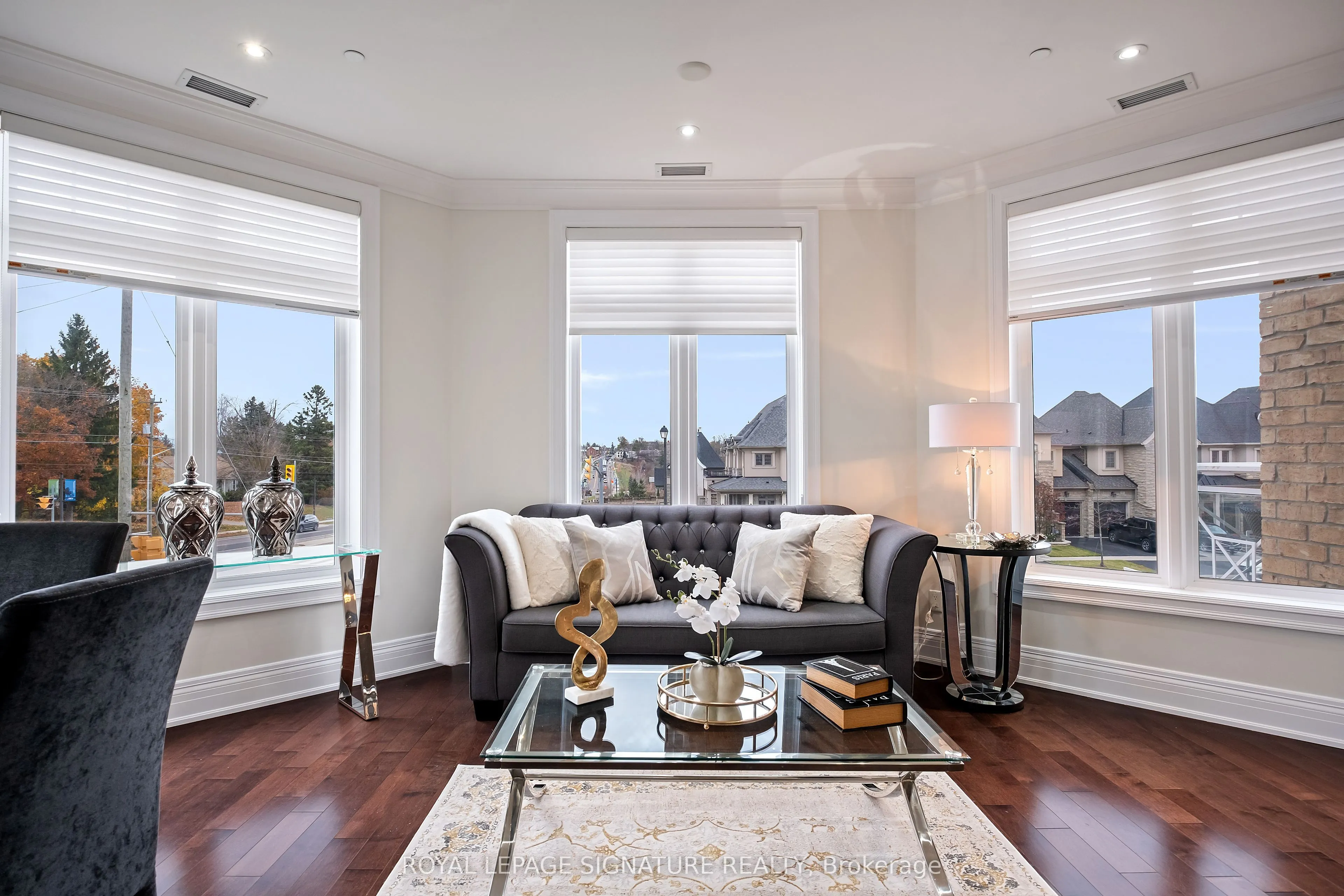 80 Burns Boulevard #204