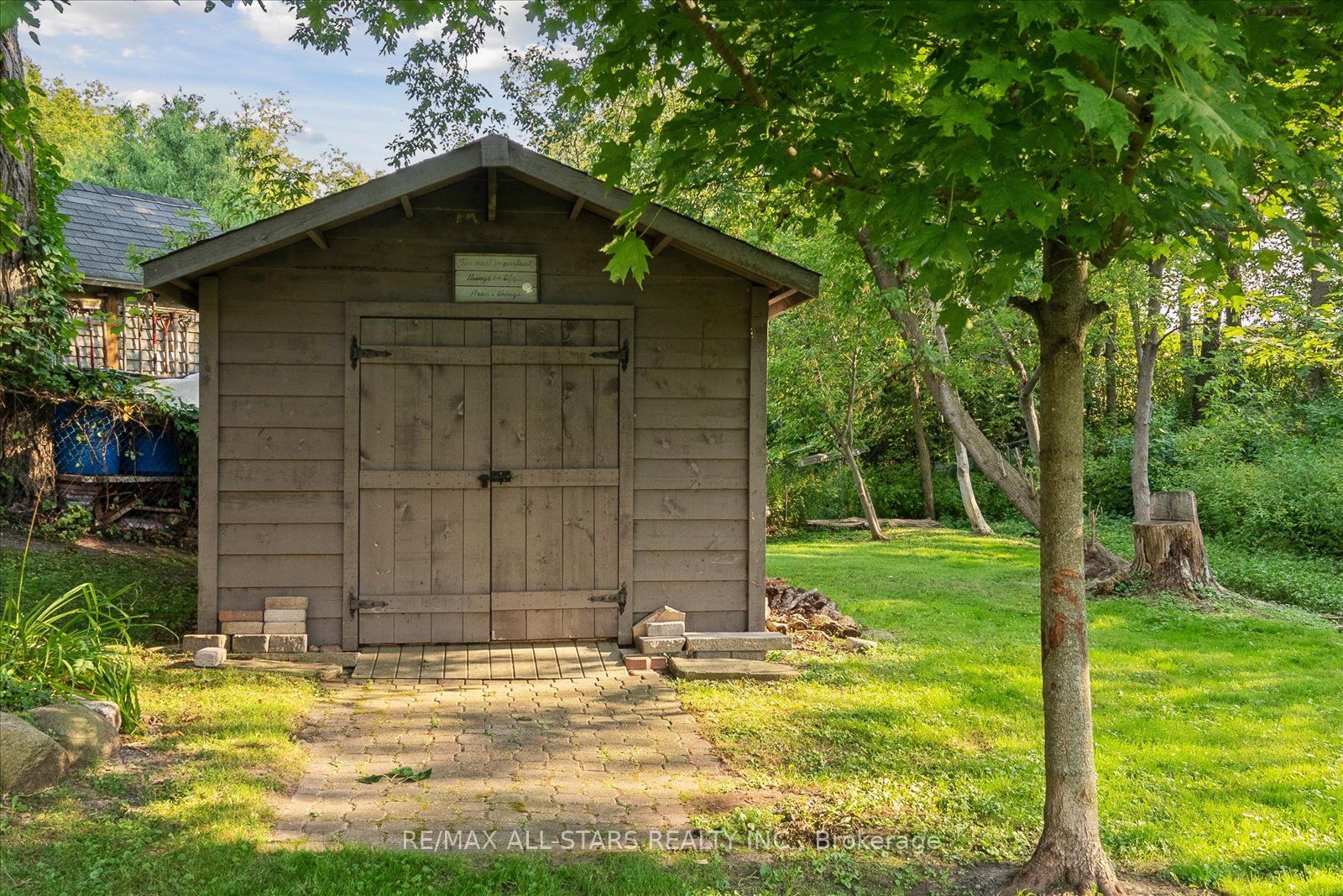 121 Riverglen Drive