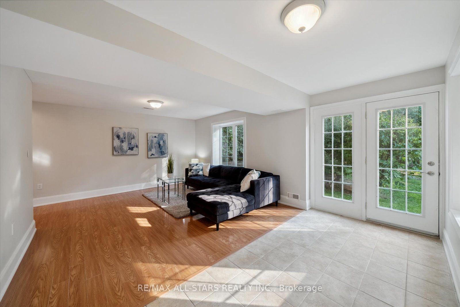 121 Riverglen Drive