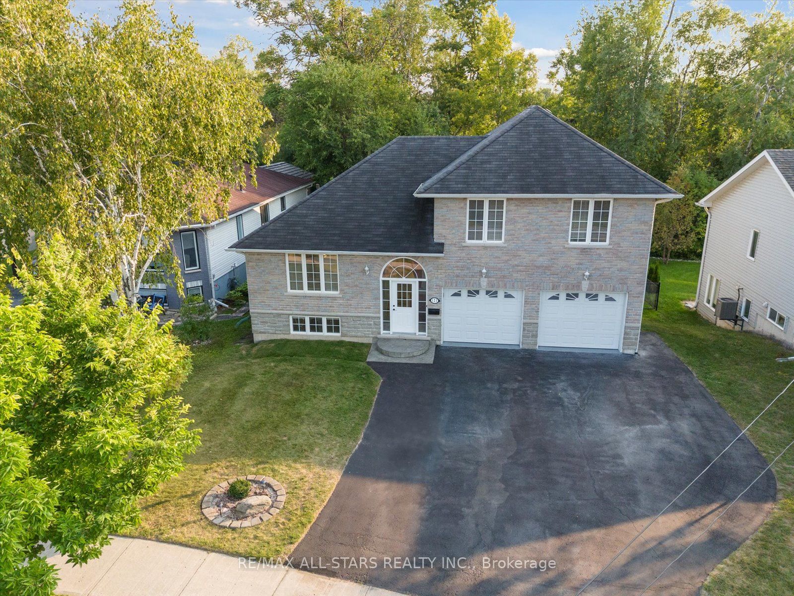 121 Riverglen Drive