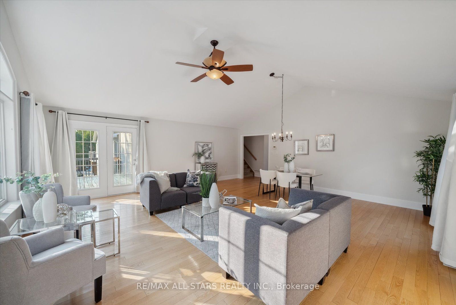 121 Riverglen Drive
