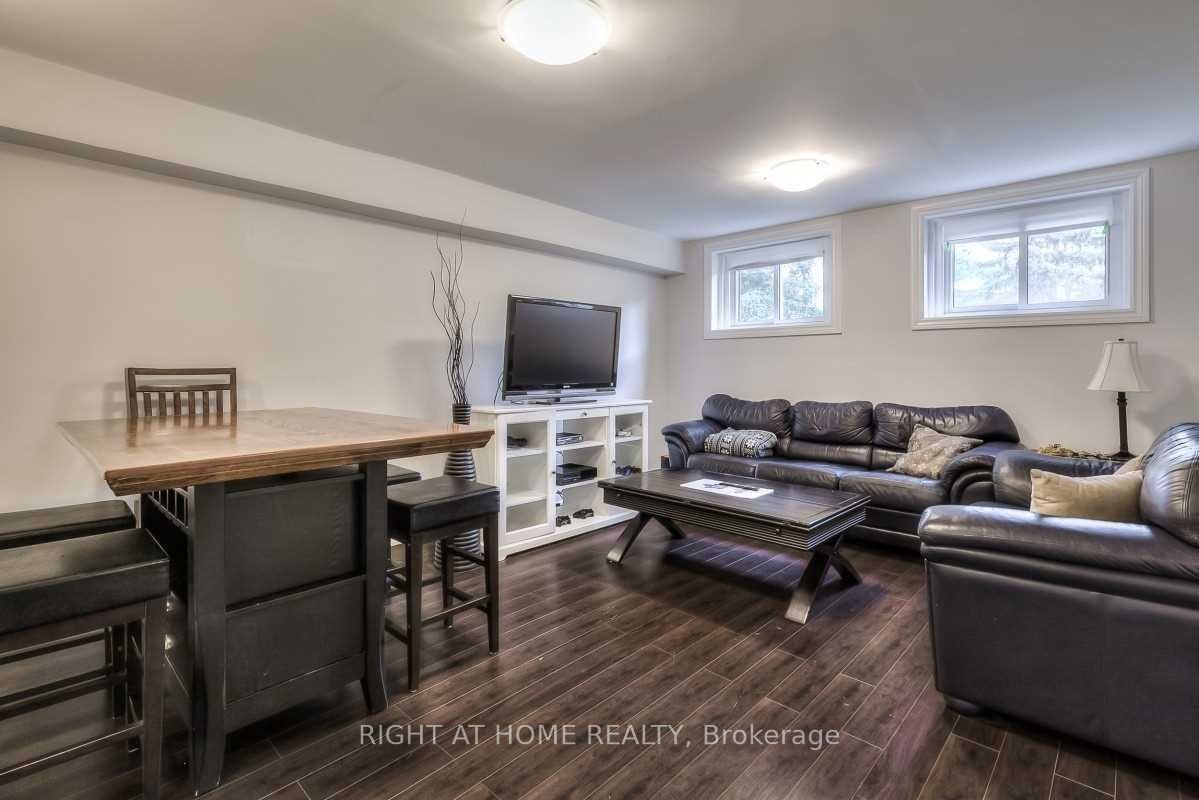 147 Laverock Avenue