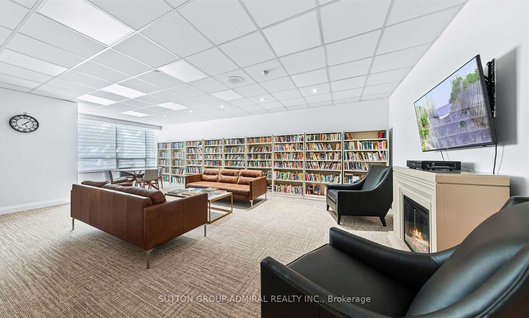 7 Townsgate Drive #604