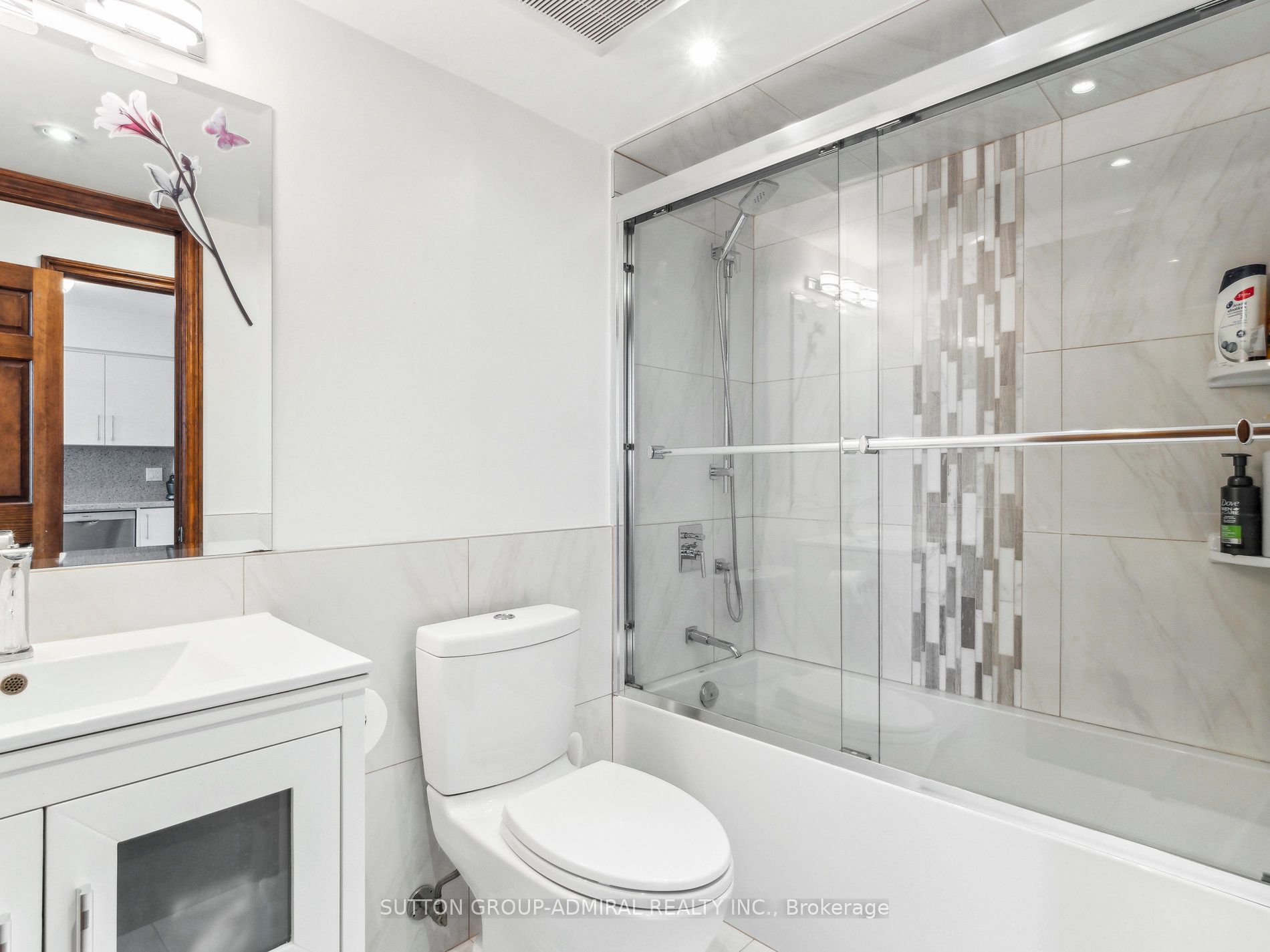 7 Townsgate Drive #604
